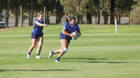 Vanessa Harris plays the ball for Waratahs in their smashing of Wagga City. Picture by Tom Dennis