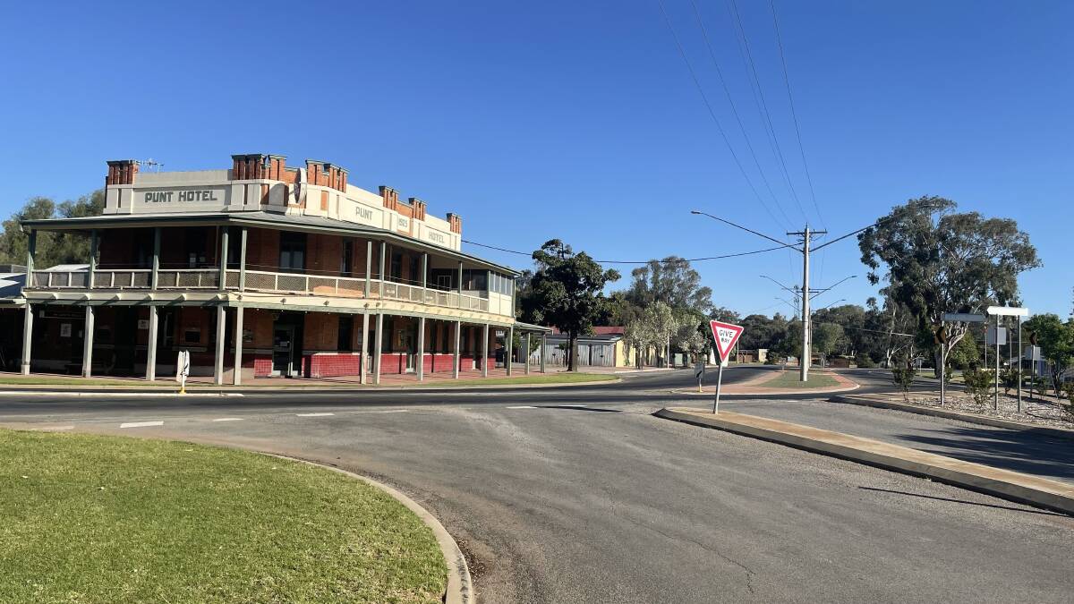 Despite hundreds from as far as interstate jotting down their names for the cause, a petition has so far captured little attention. Pictured is Darlington Point's main street. Picture by Allan Wilson
