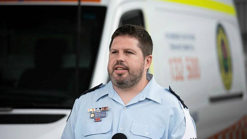 SES southern zone operations commander Ben Pickup gives a flood warning update. Picture by Madeline Begley