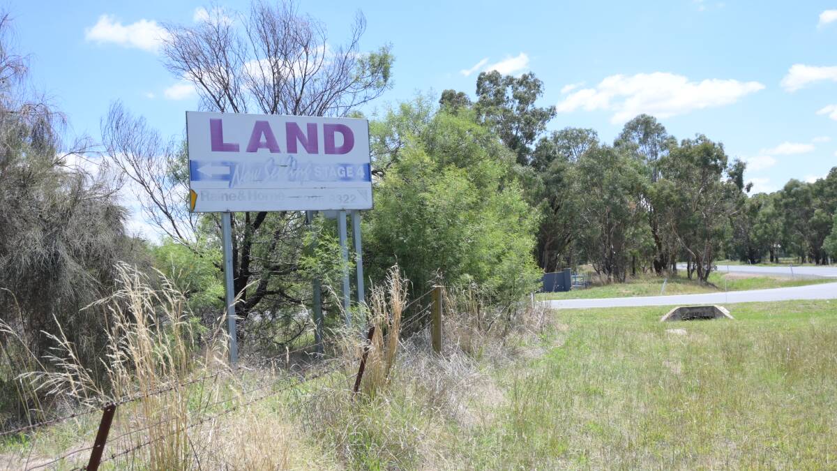 'Desperate' land shortages spur outer suburb price boom