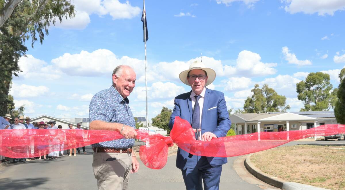 Wagga Country Club president Tom Curtis and member for Wagga Joe McGirr. Picture: Kenji Sato