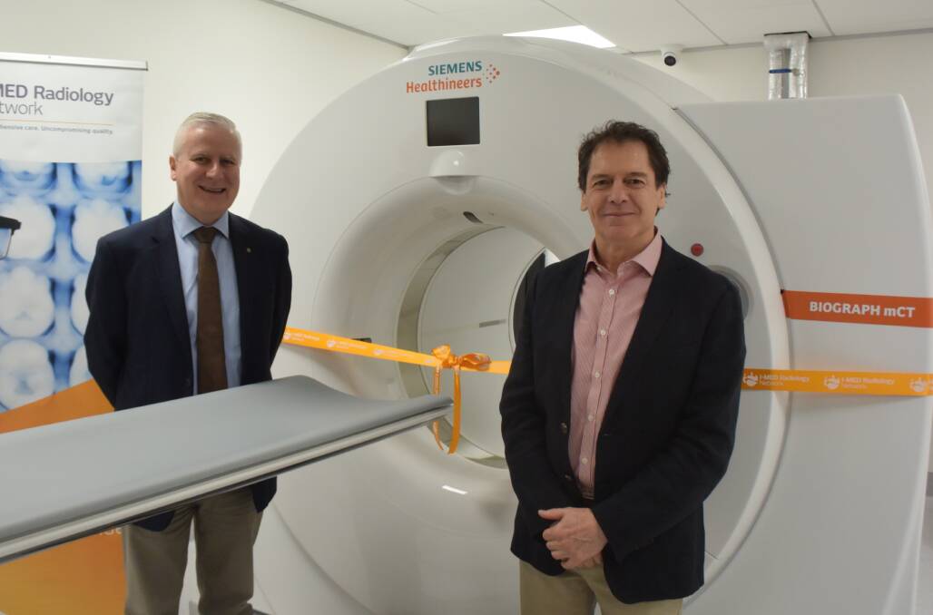 WELCOME: Riverina MP Michael McCormack and Wagga radiologist Nick Stephenson unveil the new PET/CT scanner. Picture: Catie McLeod
