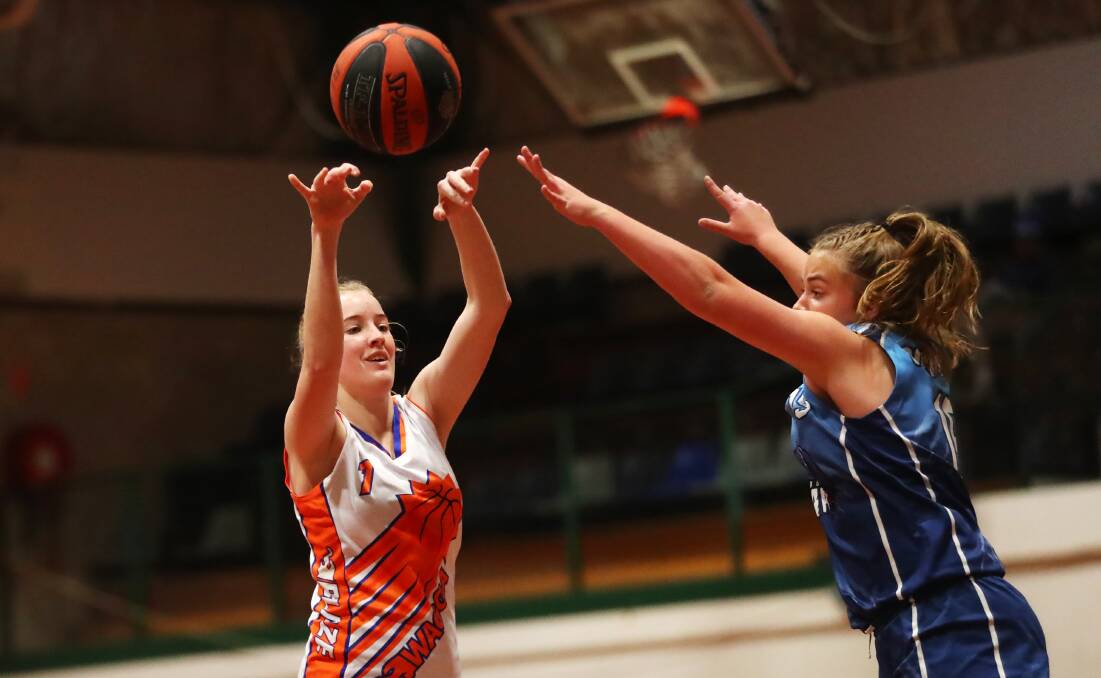 Abbey Morton playing for Wagga Blaze in 2019. 