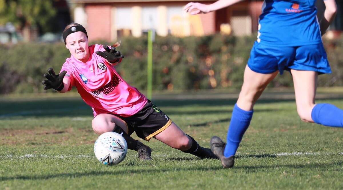 SYDNEY BOUND: Wagga City Wanderers goalkeeper Samantha Emms looks to make a save last season. 