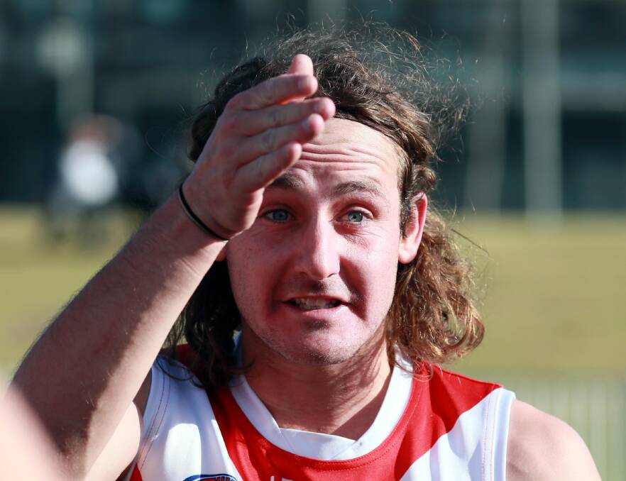 BACK SOON: Collingullie-Glenfield Park assistant coach Nick Perryman is nursing a fractured hand. Picture: Les Smith