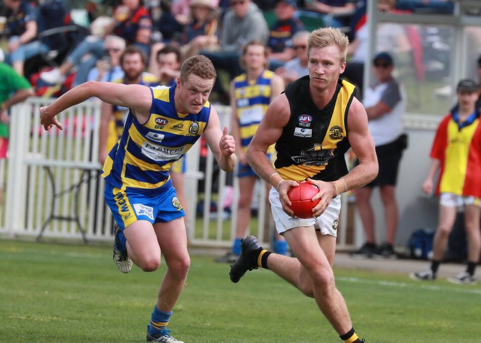 IN LIONS DEN: Zac Brain playing for Wagga Tigers in 2020. Picture: Les Smith