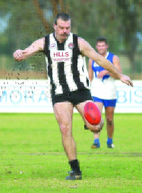 Mark O'Leary in a game against Temora at Nixon Park in 2003. 