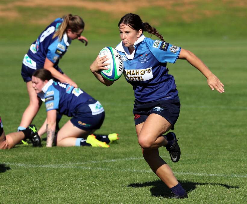 ATTACKING WEAPON: Waratahs and Southern Inland playmaker Holly Stephens. Picture: Les Smith.