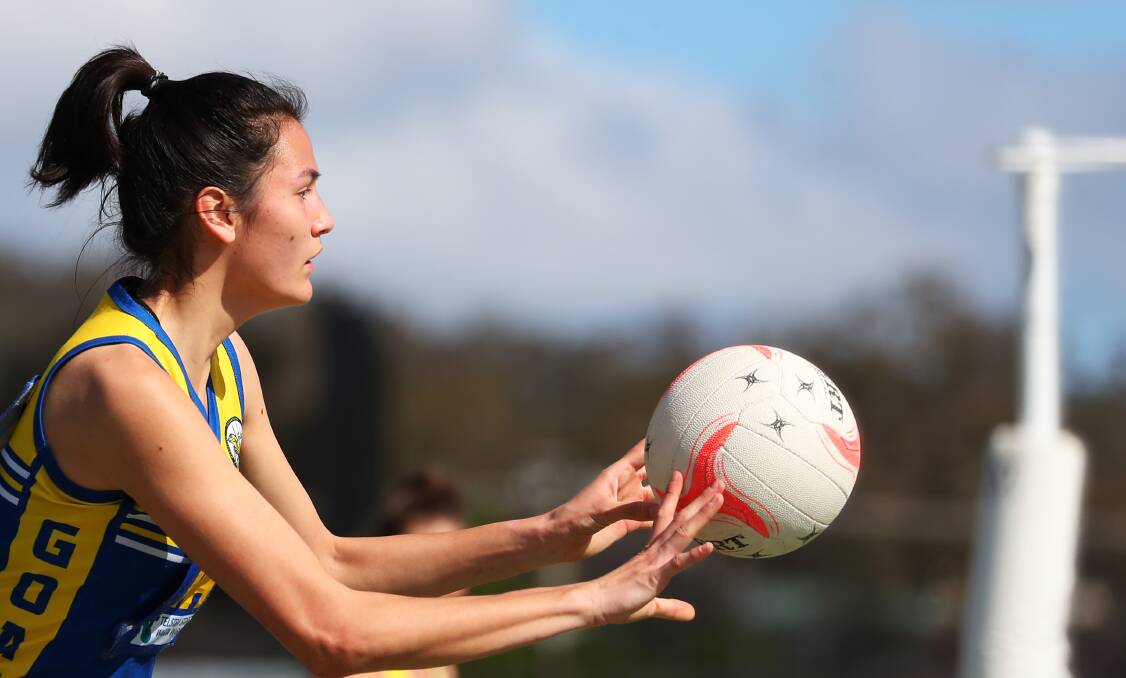 BRIMMING WITH POTENTIAL: MCUE goal-attack Sophie Fawns has been named in Netball Australia's Centre of Excellence under-17 squad. Picture: Emma Hillier