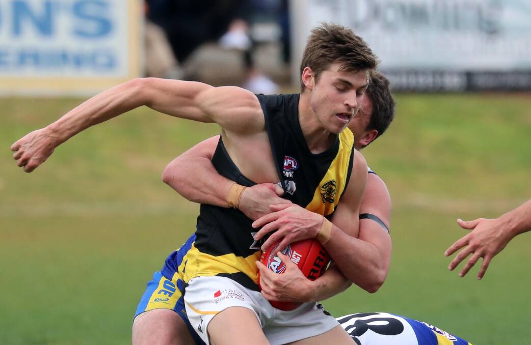 ON THE MOVE: Jackson Kelly in action for Wagga Tigers in the first semi-final. Kelly has signed with Central District for next season. Picture: Les Smith