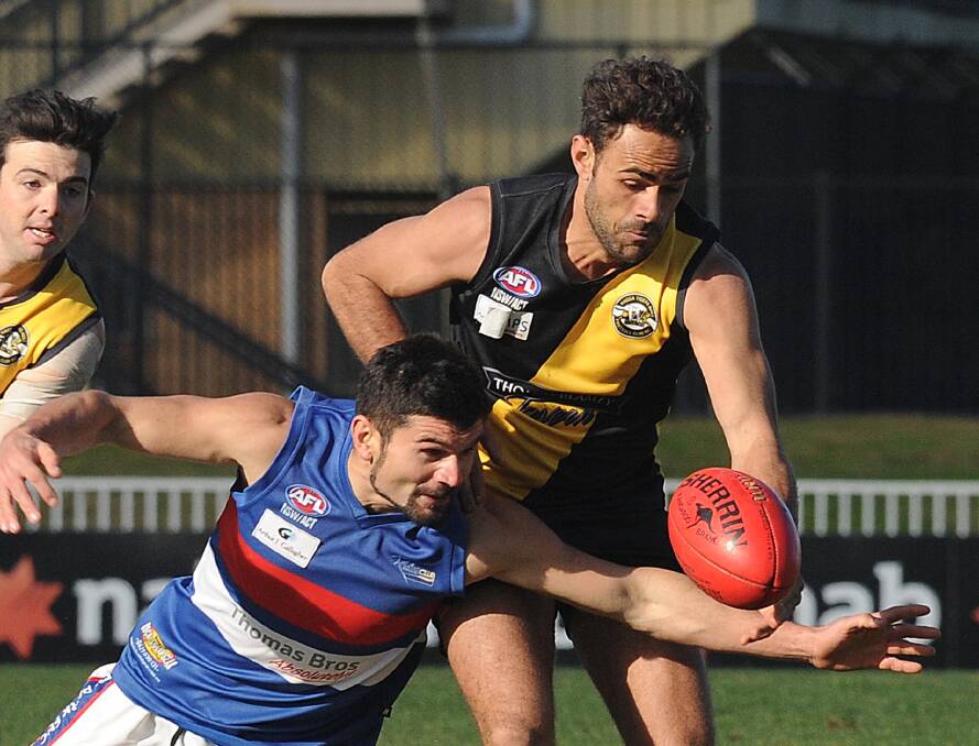 LATE SIGNING: Jesse Manton in action for Wagga Tigers against Turvey Park in 2016.
He will return to Robertson Oval this season.