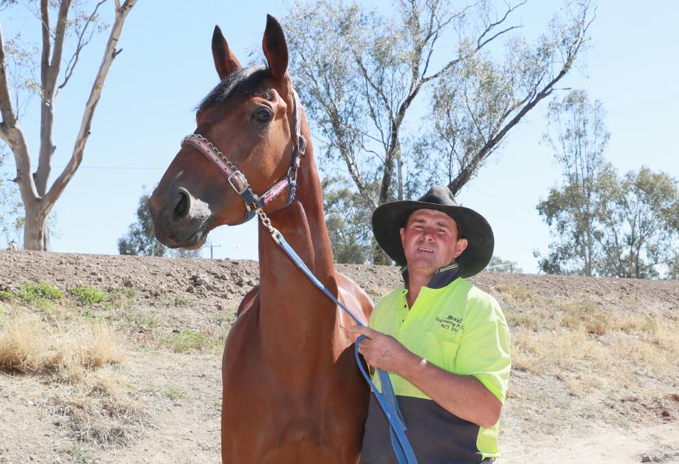 COMEBACK QUEEN: Wagga trainer Trevor Sutherland with staying mare Azaryah, who will run in the SDRA Country Championships Qualifier at Albury on Saturday. Picture: Les Smith