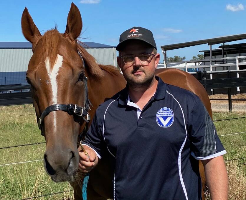 BIG TEAM: Albury trainer Mitch Beer with SDRA Country Championships Qualifier contender Swagger on Thursday.