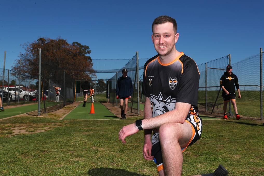 SAM THE MAN: New Wagga RSL coach Sam Perry at the Bulldogs' opening training session on Sunday. Picture: Emma Hillier