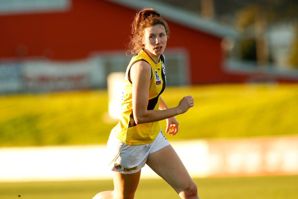 Rebecca Miller in action for Richmond in the VFLW competition this season. Picture: Richmond Football Club
