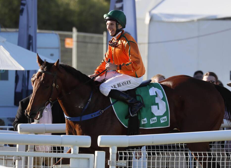 Cliff House can end a long drought for the locals in Friday's Wagga Gold Cup (2000m), that's according to The Daily Advertiser sports editor Matt Malone. Picture by Les Smith