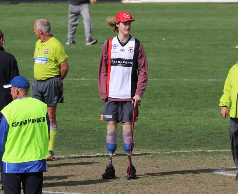 Josh Hanlon prepares to toss the coin on Farrer League grand final day. Picture: Les Smith