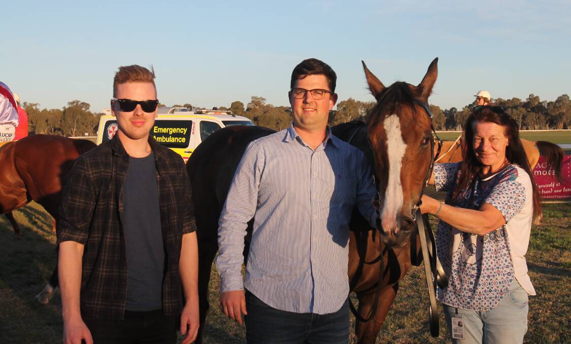 Mitch Beer with Jason Runic, Jackie Orr and Dreams Of Paris after the Cootamundra Cup win. Picture: Chelsea Lawson