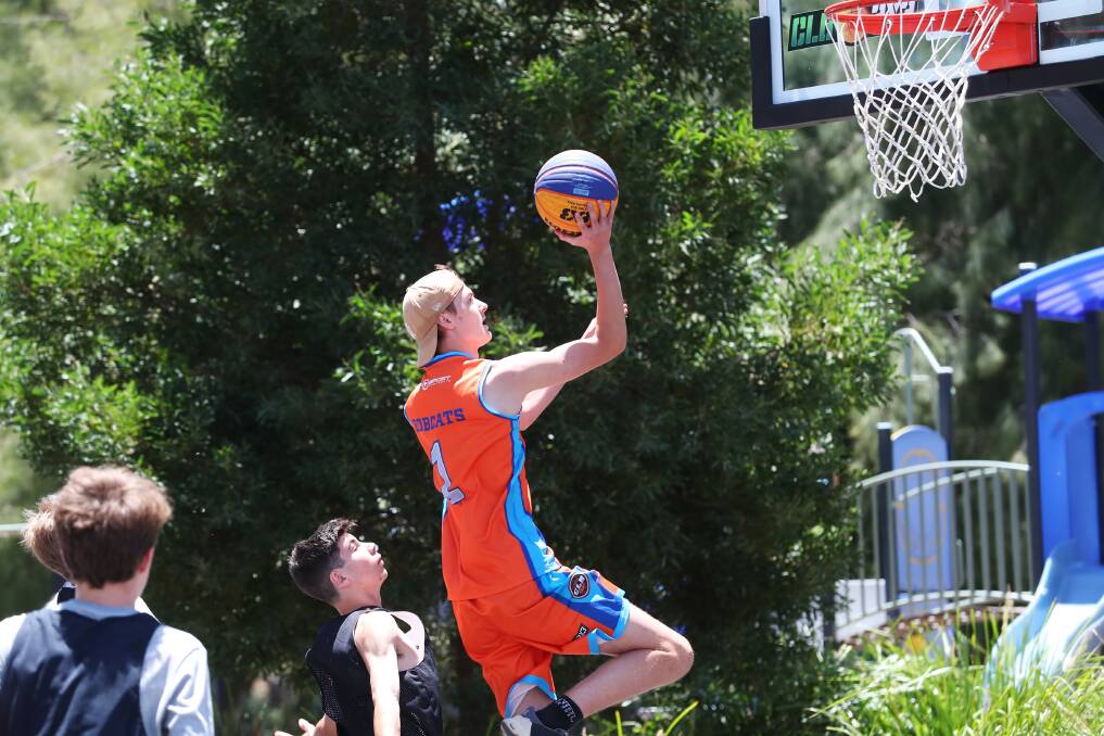 SUCCESS: Riverina Bobcats' Lachlan Curran looks to nail a basket in Champions League Basketball's 3x3 Wagga event on Sunday. Picture: Emma Hillier