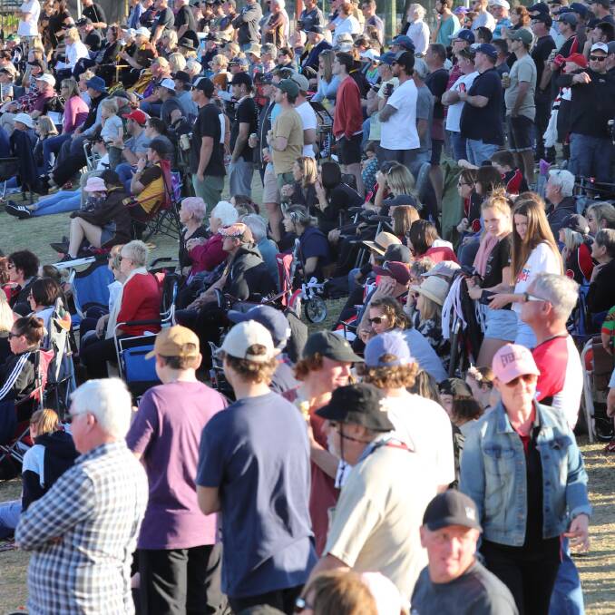 A record crowd turned out to the 2019 Farrer League grand final at Robertson Oval. Picture: Les Smith