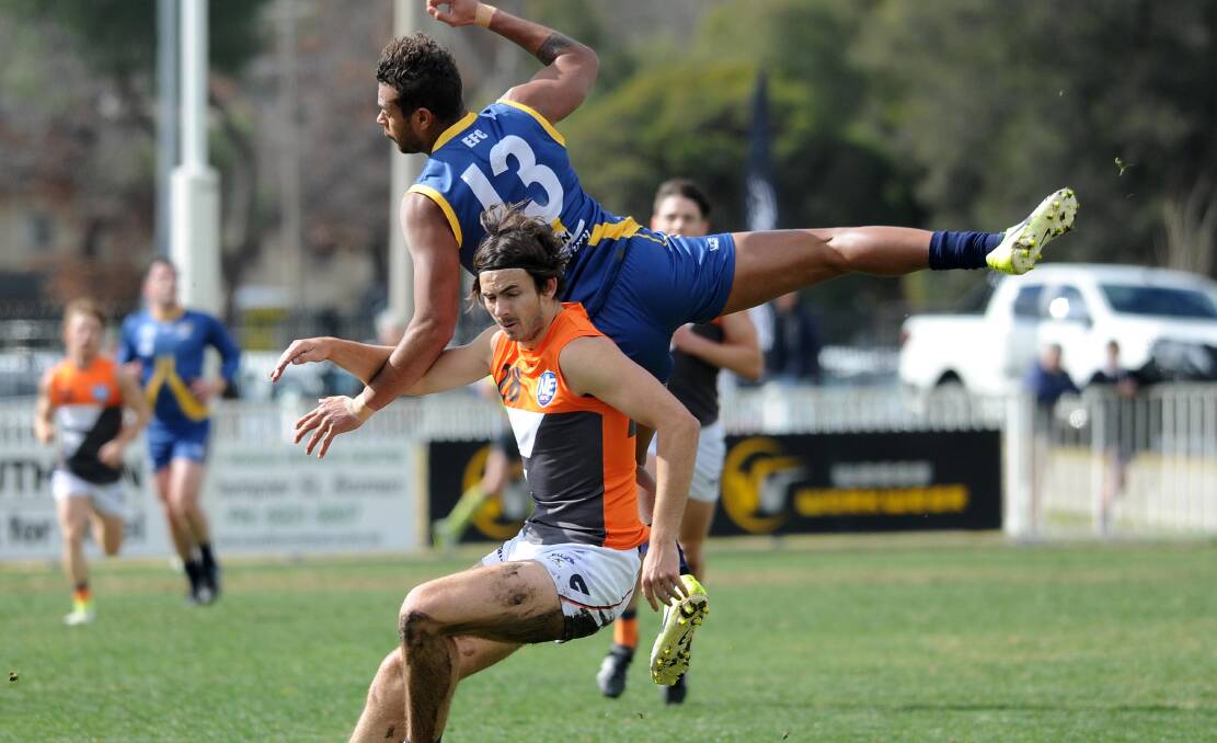 Tom Faul in action against the Giants in Wagga in 2017.