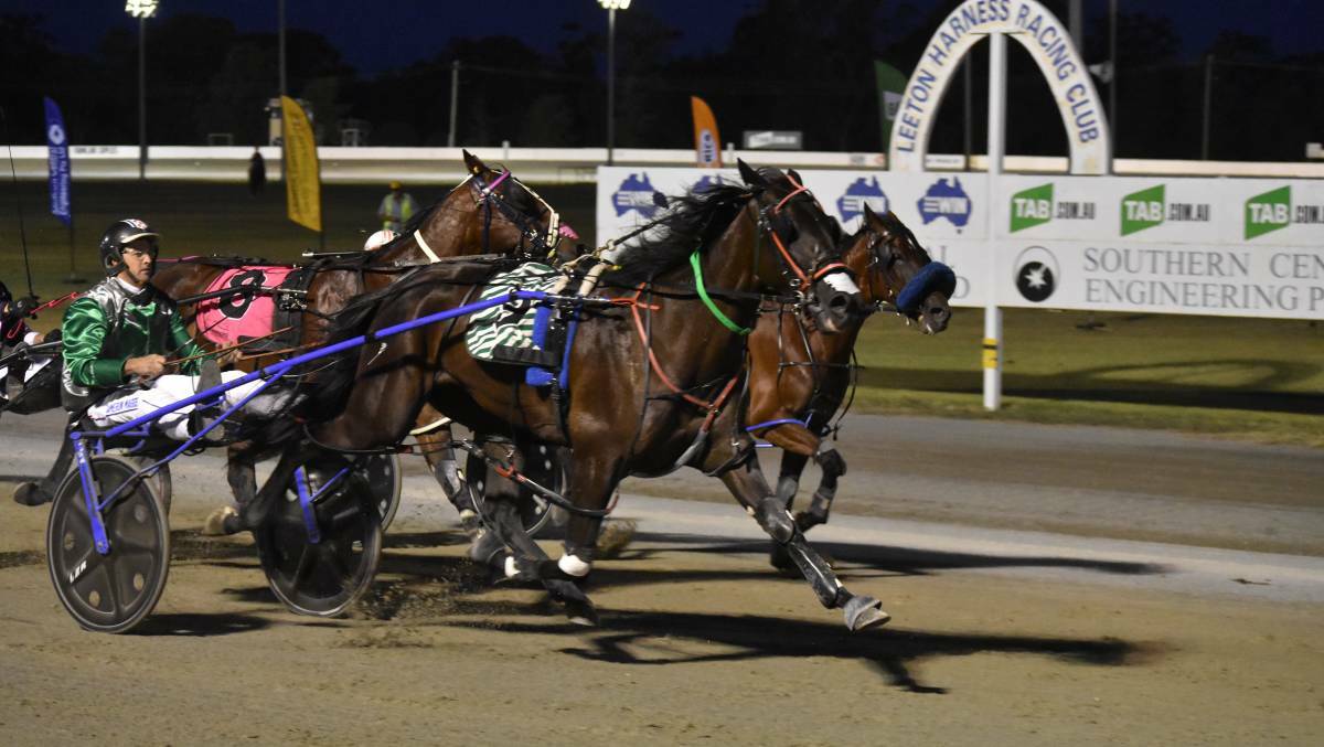 Carla Clare edges out Rusty Crackers in the Leeton Pacers Cup on January 1. Picture: Courtney Rees