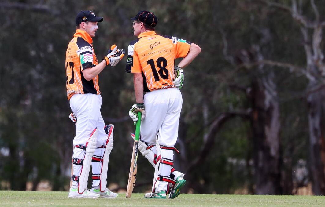 Tim Cameron at the crease with John Hoey in the 2018-19 season.