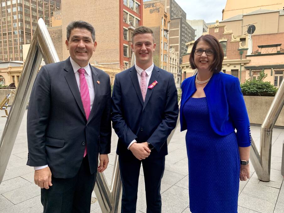 WAGGA'S FINEST: Sam Heffernan, with NSW Minister for Skills and Tertiary Education Geoff Lee and Wagga-based TAFE NSW acting managing Director Kerry Penton, in Sydney. Picture: supplied 