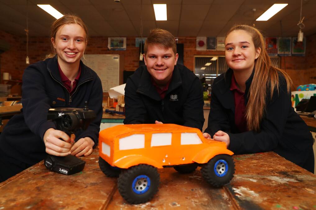 SCIENCE IN MOTION: Three members of the 4x4 challenge team, Amy Combs 15, Jye Hefren 17 and Vené Jonck 15. Picture: Emma Hillier