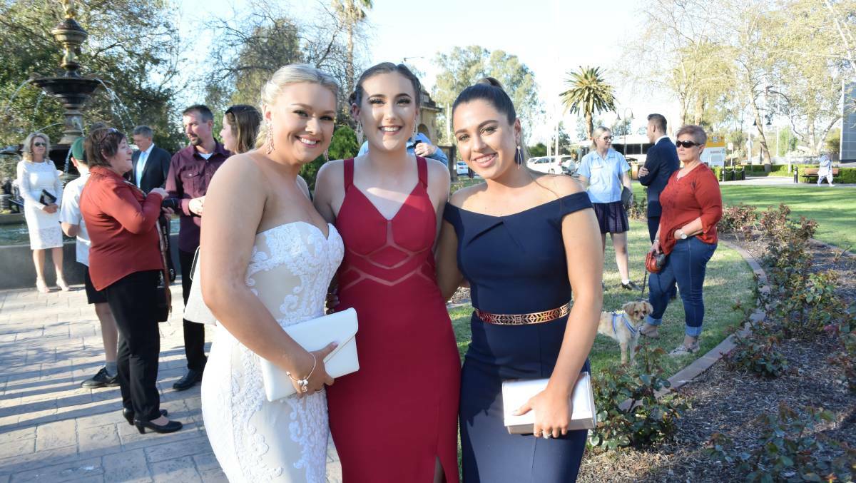 MEMORIES: The Riverina Anglican College students Shannon Cox, Piper Streatfield and Michaela Foster at their formal in 2018.