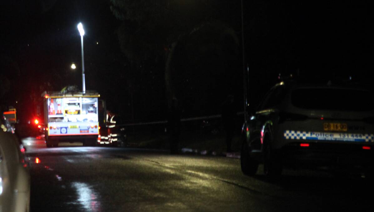 Police and SES at the scene in Ashmont on Thursday night. Picture: Andrew Mangelsdorf