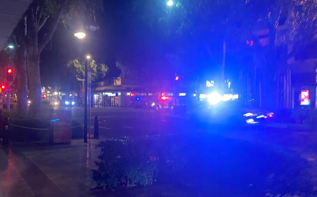 Police at the intersection of Baylis and Morgan streets on Saturday night. Picture: Supplied