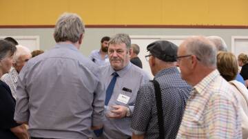 Inland Rail's Melvyn Maylin speaks to Wagga Residents and Ratepayers Association members at a drop-in session on the project at Kyeamba Smith Hall on Tuesday. Picture by Madeline Begley