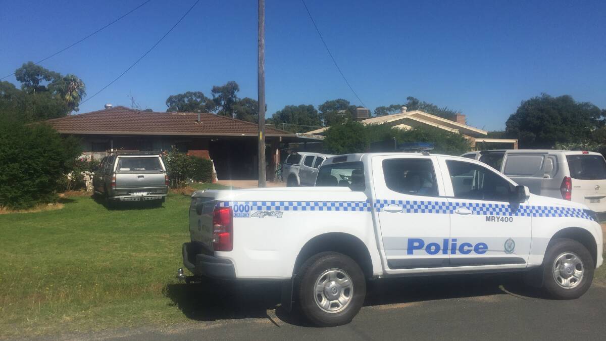 ON SCENE: Police in Corowa after an infant's body was found in a freezer on Wednesday night. Picture: BLAIR THOMSON 