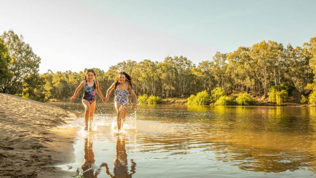  MAKE A SPLASH: Wagga kids splashing about at Wagga Beach, which is the country's ninth best Aussie beach for 2020. Picture: Visit Wagga.
