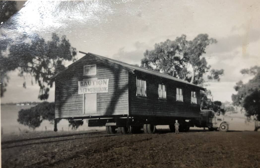 Build at Uranquinty and transported to Lake Albert, this demountable building was the first iteration of the Wagga Boat Club. 