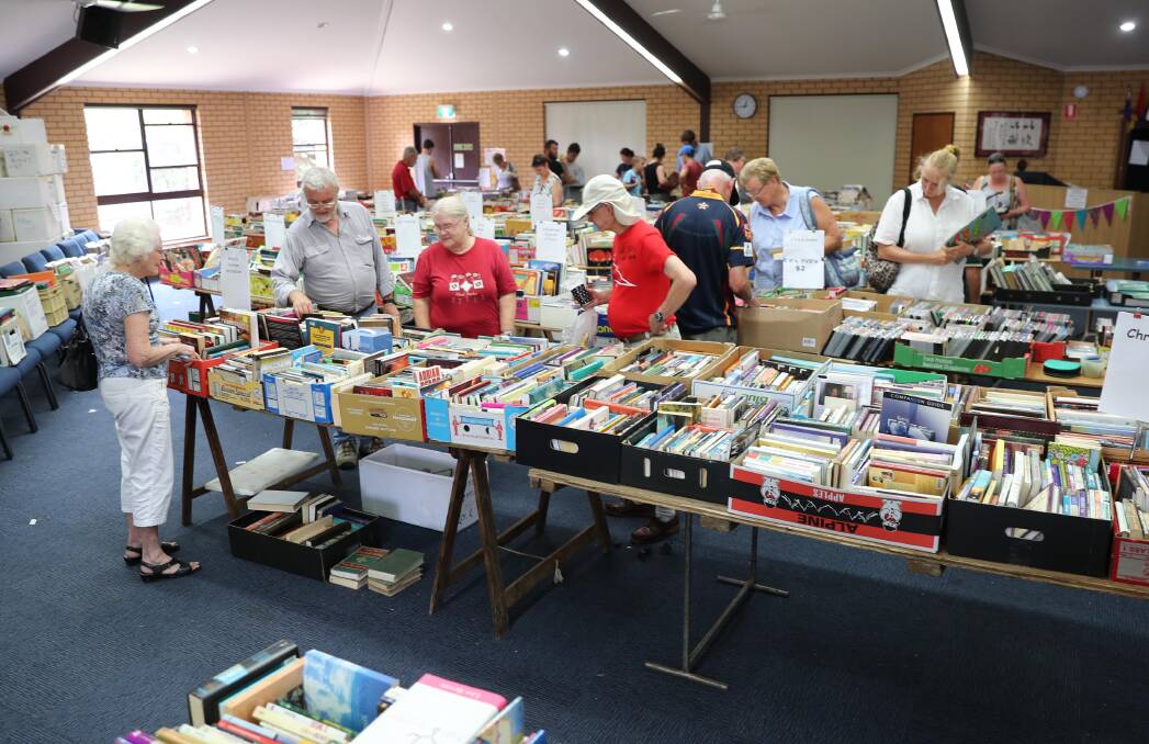 RUMMAGE: Thousands of people stopped by the monster garage sale on Saturday, raising over $30,000 for two Wagga charities. Picture: Les Smith