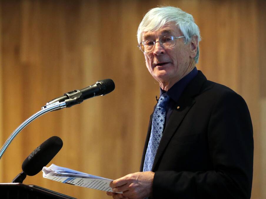CALLED OUT: Dick Smith held an open forum in Wagga on Thursday morning to ramp up pressure on the Turnbull government to reform the aviation industry. Picture: Les Smith