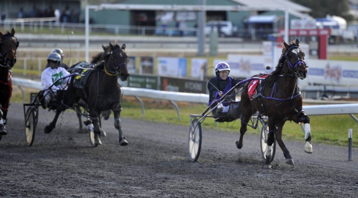 RACING AWAY: Jessica Prior and Beachesndream put a gap on their rivals before going on to win at $108 on Friday. Picture: Chelsea Sutton