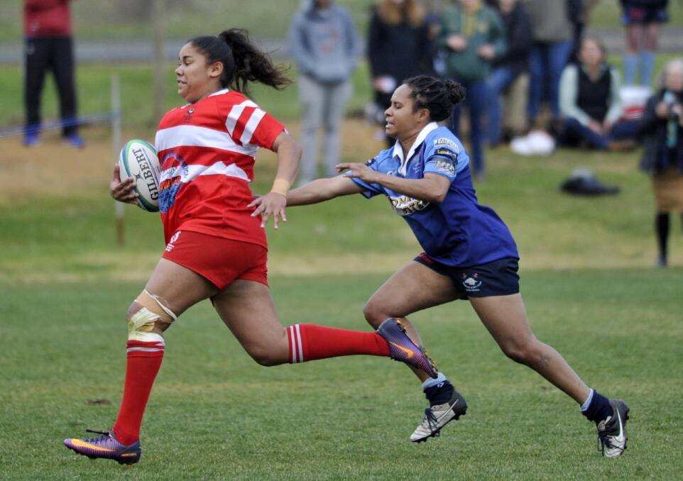 CHARGING AWAY: Vanessa Harris makes a run for CSU during their big semi-final win over Waratahs at Conolly Rugby Complex on Saturday. Picture: Chelsea Sutton