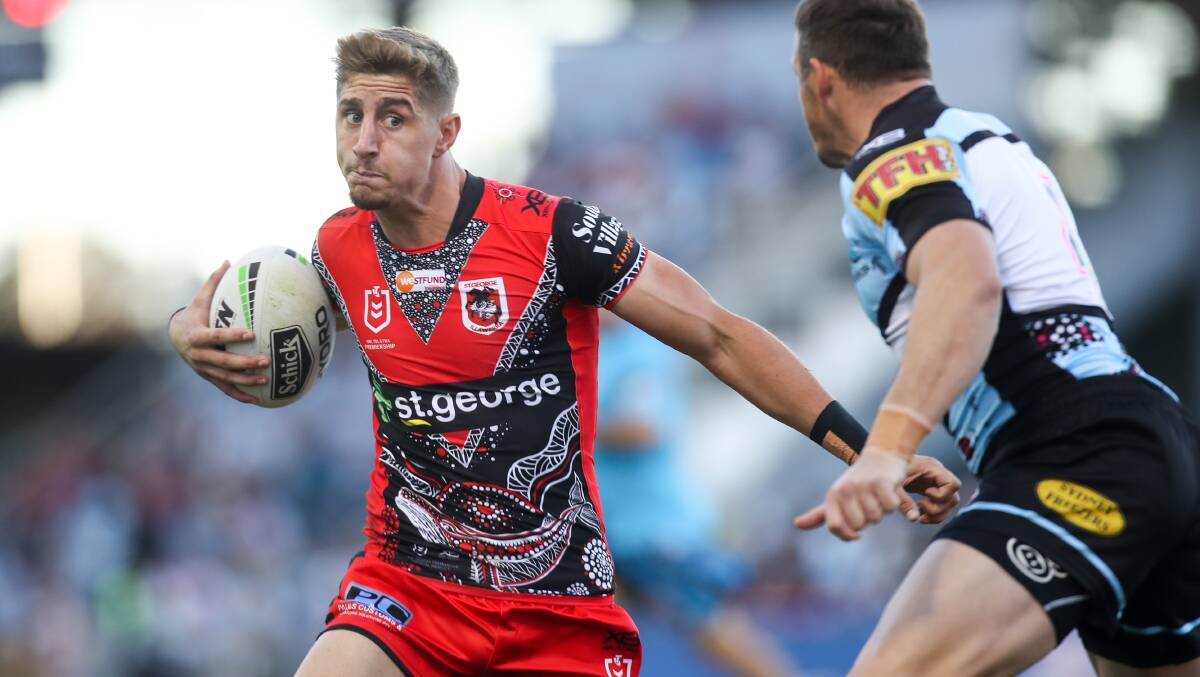 Temora's Zac Lomax will remain with St George Illawarra until at least the end of the 2025 season.