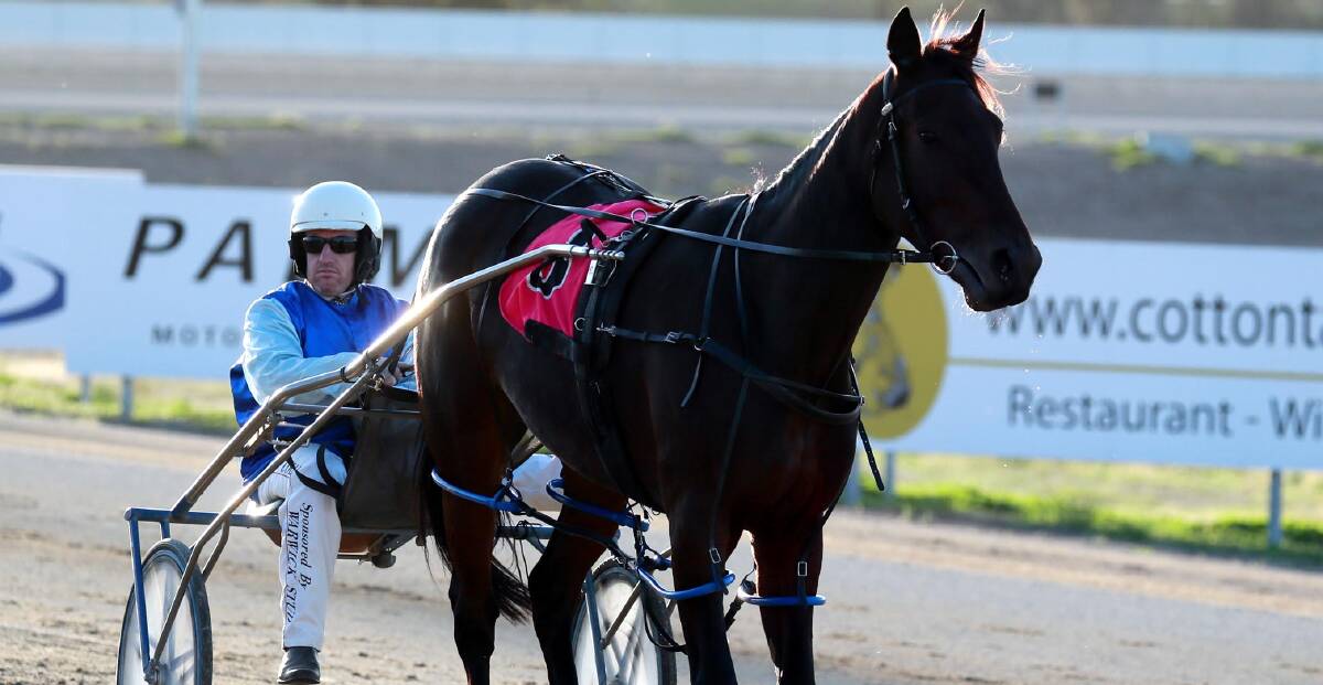 Man Hands brought up her second win for the week at Menangle on Saturday night.