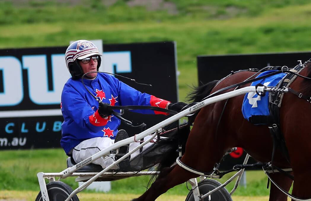 Adam Richardson has elected to drive Killara Eagle as the pair look to make it two wins from as many starts at Riverina Paceway on Friday.