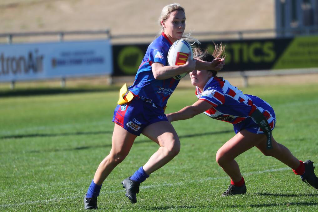 ON THE BURST: Sophie Gaynor looks to beat the Young defence as Kangaroos returned to winning ways on Saturday. Picture: Emma Hillier