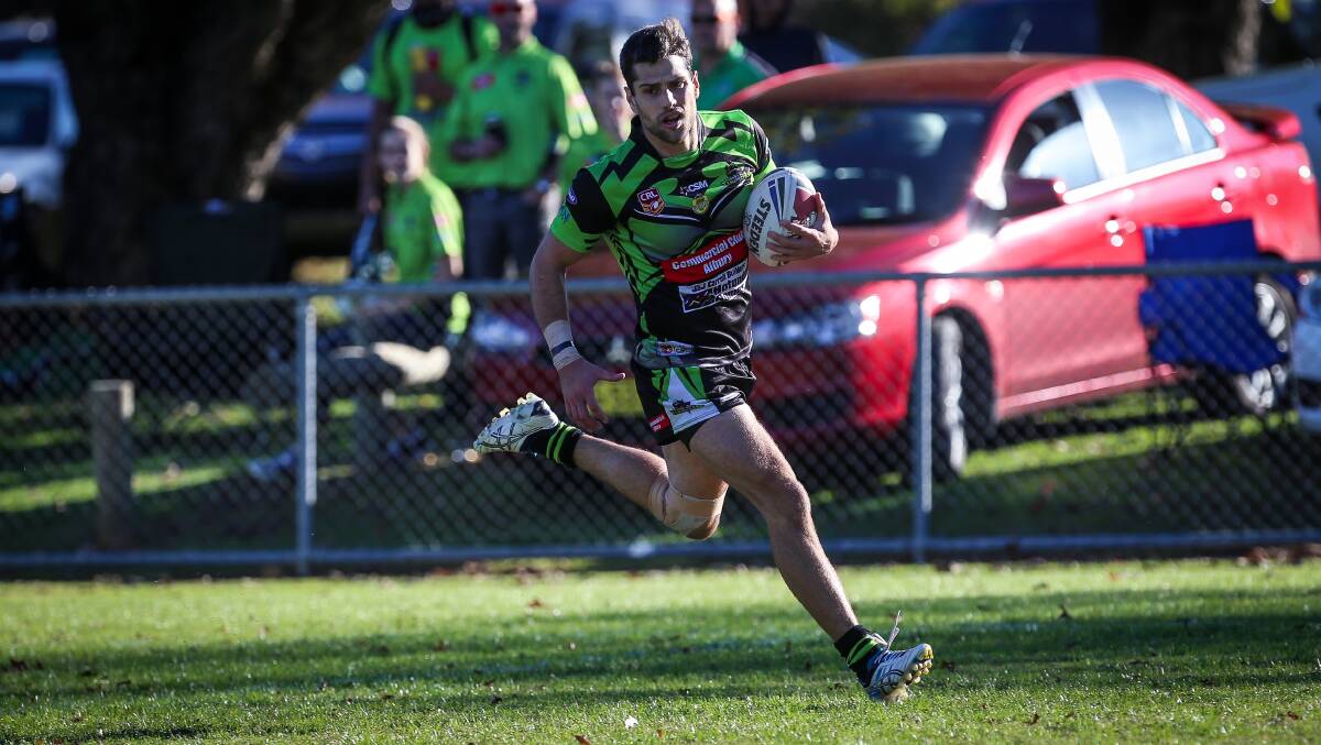 Triple Albury premiership winner Mitch Seaton will play for Brothers in 2020 after switching back to rugby league.