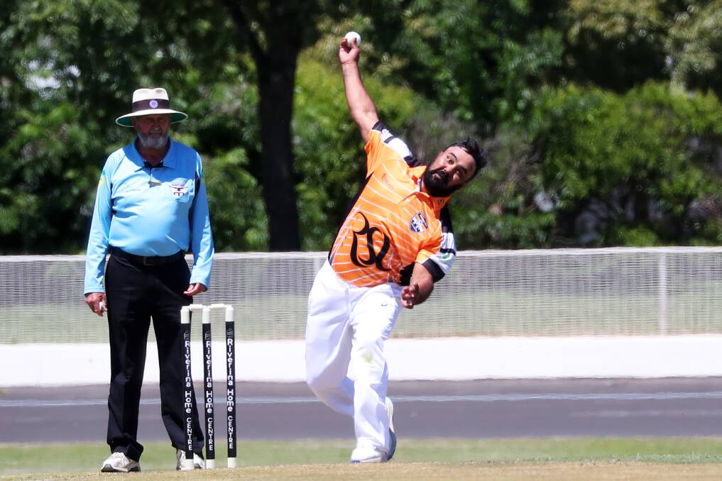 Matt O'Neill bowling during Wagga RSL's win over St Michaels on Saturday.