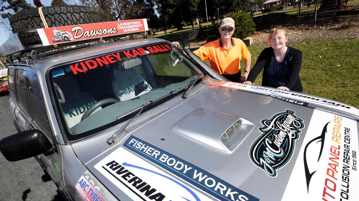 Collingullie's Vicky Lisle with retired Wagga paramedic Phil Hoey ahead of the 2022 Kidney Kar Rally. Picture: Les Smith