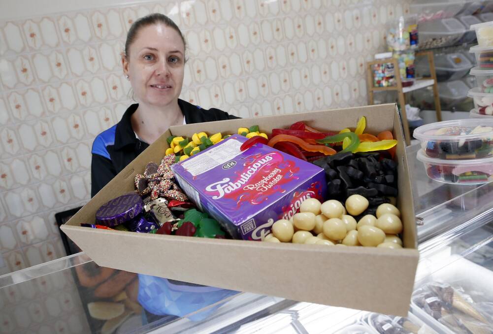 LOLLIES FOR IVY: What started out as a lollie raffle by Lake View Takeaway owner Kellie Roberts to raise funds for Ivy Rose ended up a major community event. Picture: Les Smith 