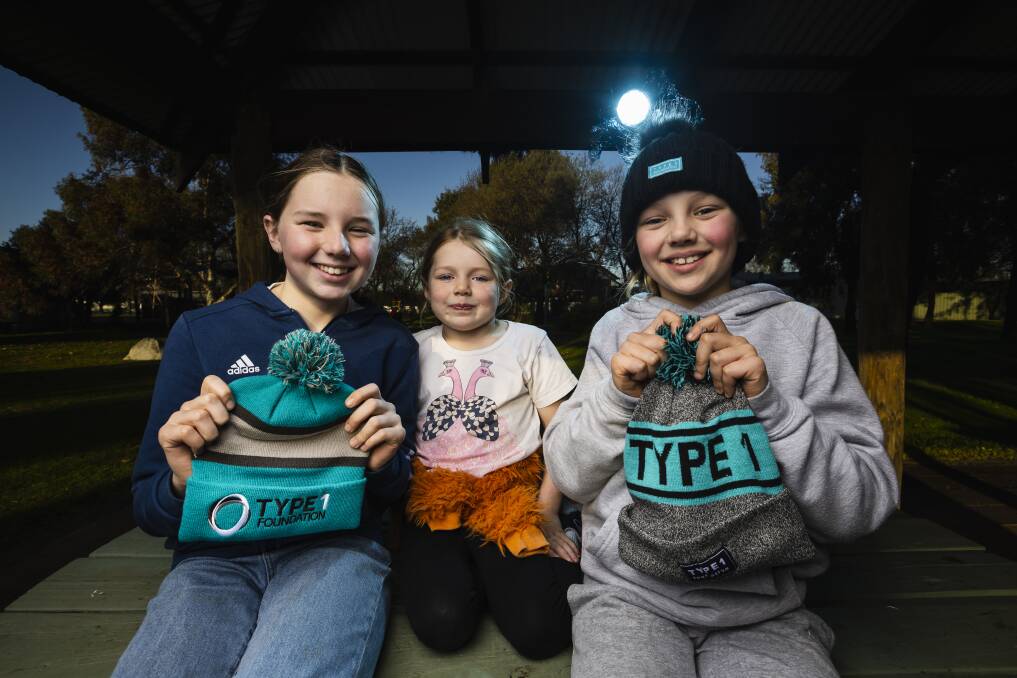 Wagga's Annabelle Hibbard, 11, with sisters Bessie Hibbard, 6, and Edie Hibbard, 8. Picture by Ash Smith 