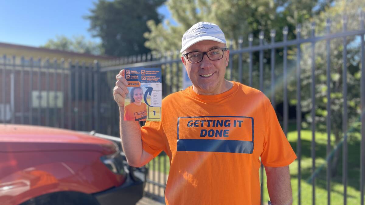 Group E candidate Duncan Farquhar was at South Wagga Public School to welcome the Saturday morning voters. Picture: Taylor Dodge